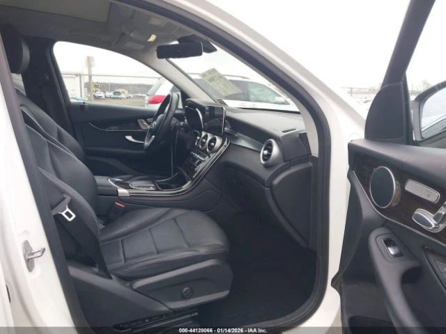 Mercedes-Benz GLC 300 4Matic, снимка 5 - Автомобили и джипове - 53487999