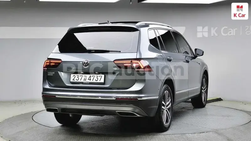 VW Tiguan Allspace 2.0TDI, снимка 3 - Автомобили и джипове - 54245607