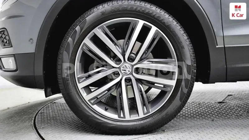 VW Tiguan Allspace 2.0TDI, снимка 16 - Автомобили и джипове - 54245607