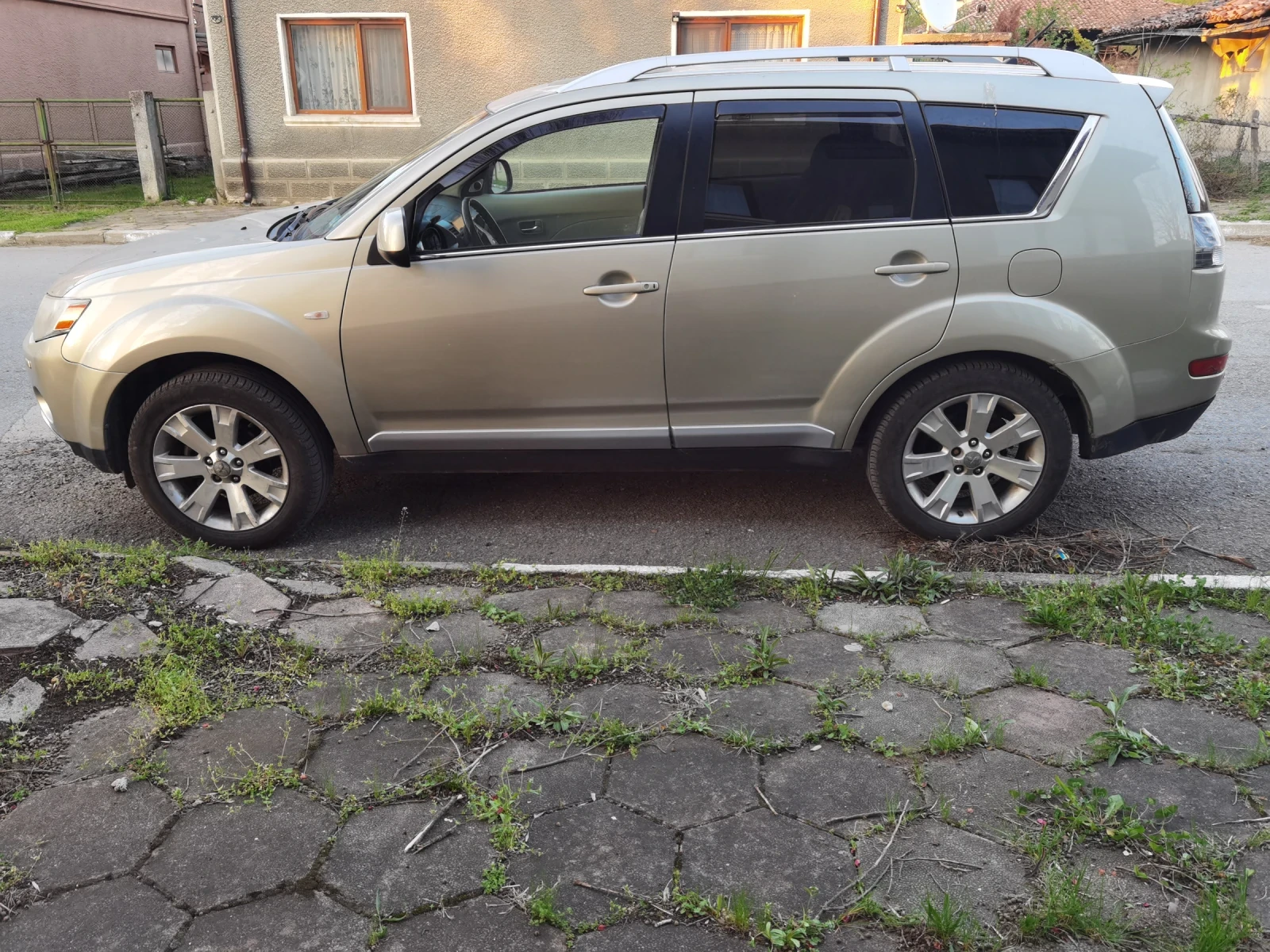 Mitsubishi Outlander  - изображение 5