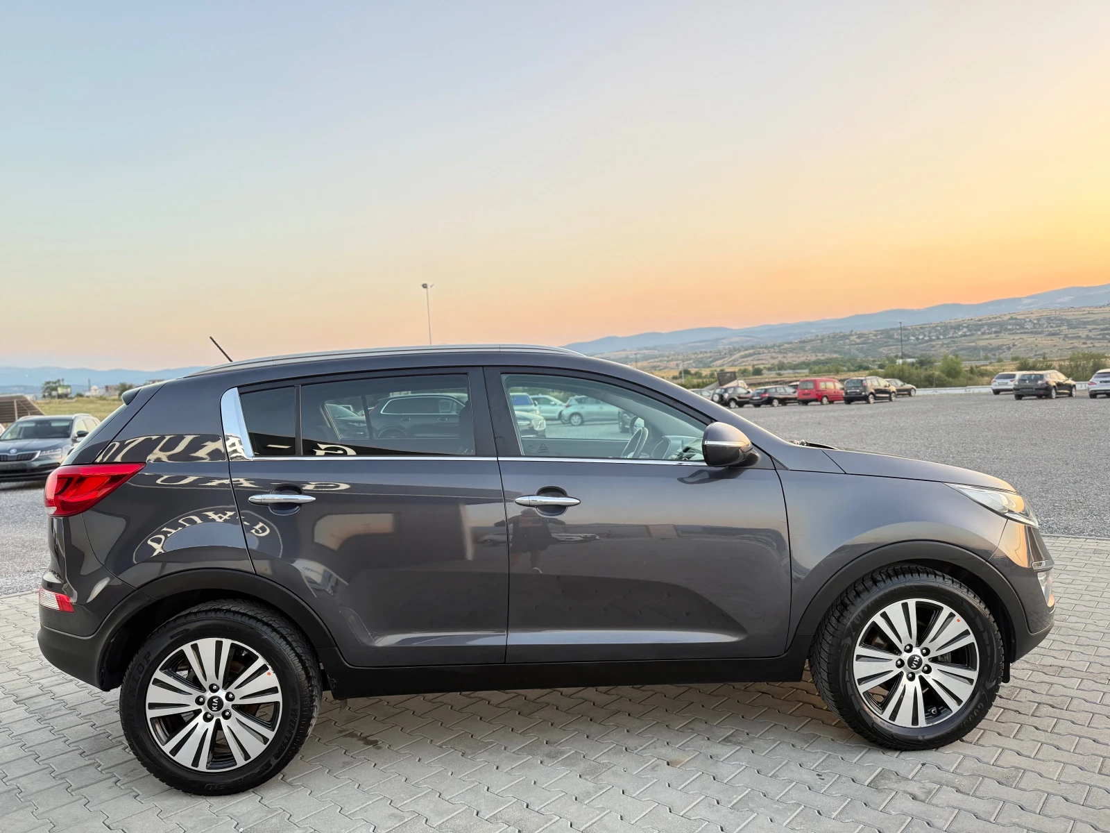 Kia Sportage 1.7 crdi 115 ks Собствен лизинг !!! - изображение 4
