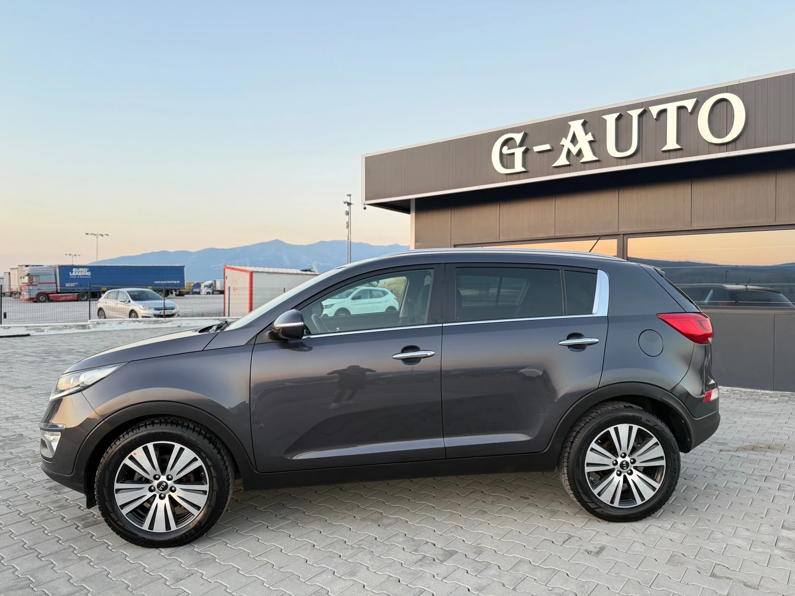 Kia Sportage 1.7 crdi 115 ks Собствен лизинг !!! - изображение 8