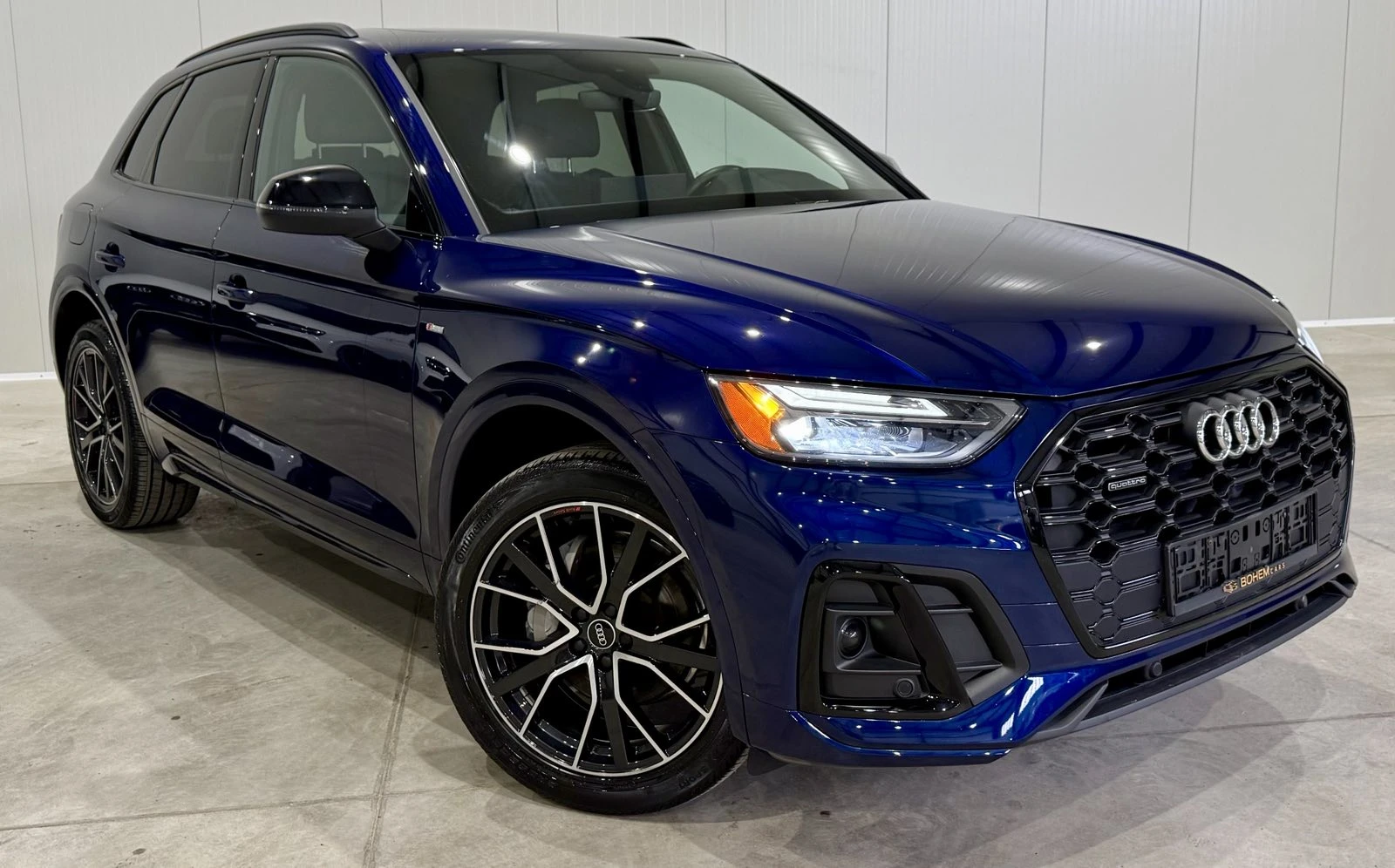 Audi Q5 45TFSI S Line Black Optic - изображение 7