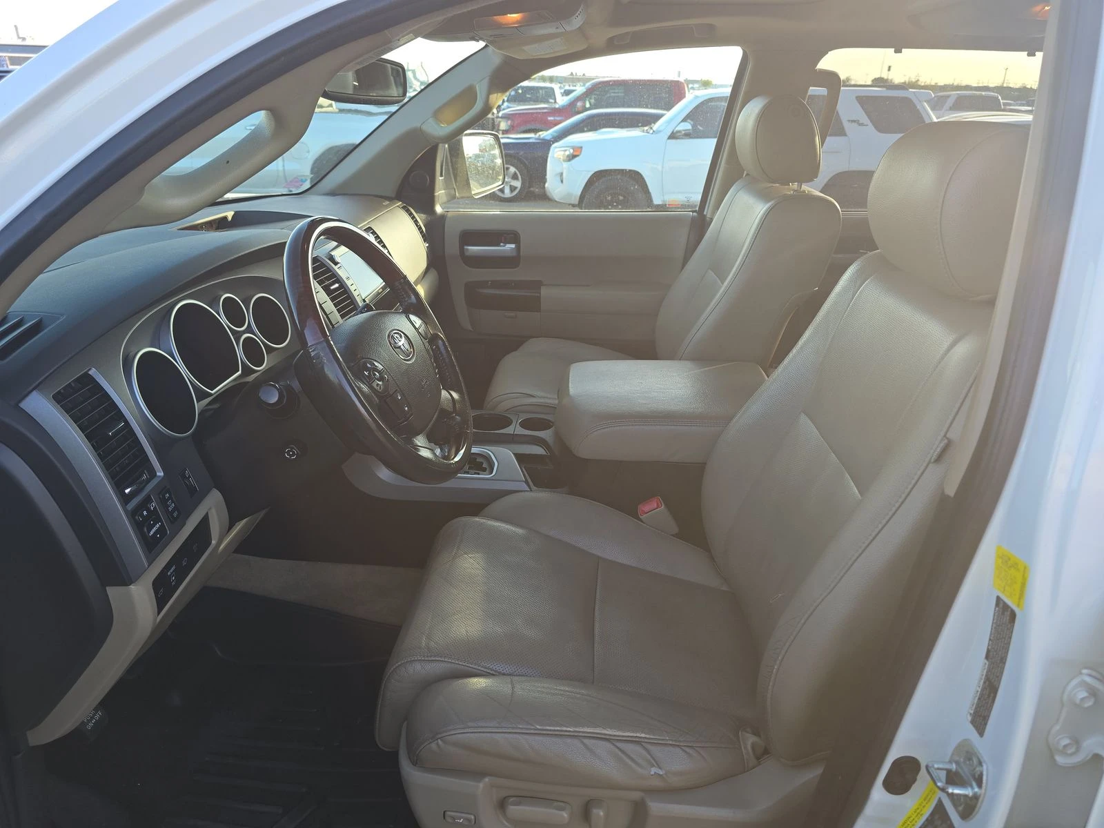 Toyota Sequoia PLATINUM* 5.7* V8* * *  | Mobile.bg   11