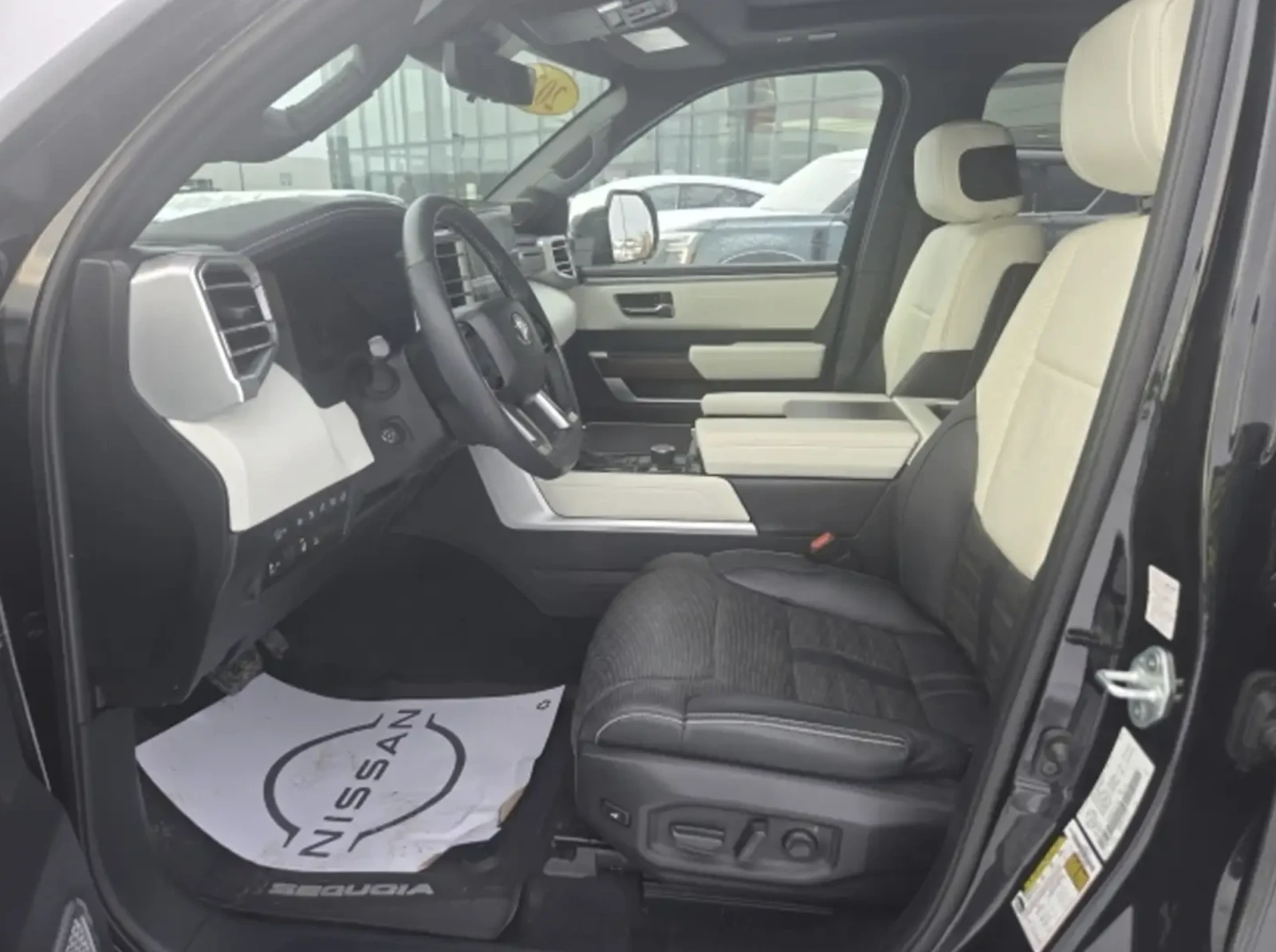 Toyota Sequoia 2023 Toyota Sequoia Platinum Capstone - изображение 6