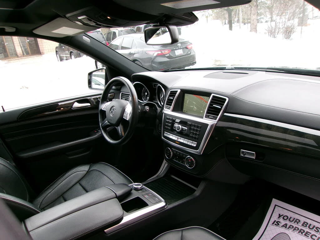 Mercedes-Benz ML 550 4MATIC* CARFAX* AВТОЛИЗИНГ - изображение 9