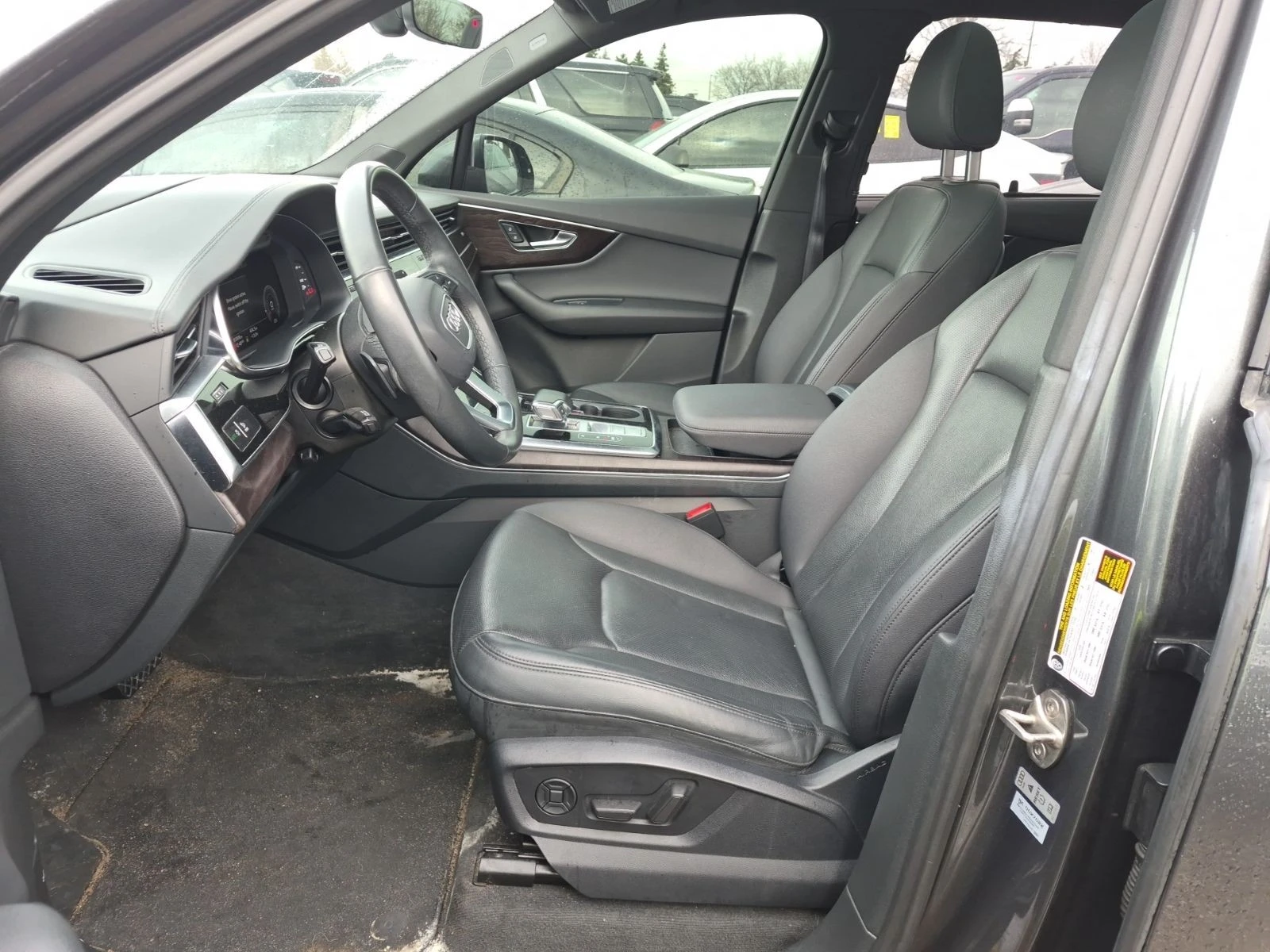 Audi Q7 TECHNIK АВТО КРЕДИТ, снимка 8 - Автомобили и джипове - 53947870