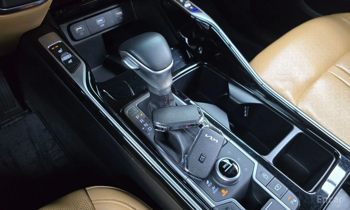 Kia Sorento, снимка 9 - Автомобили и джипове - 54029188