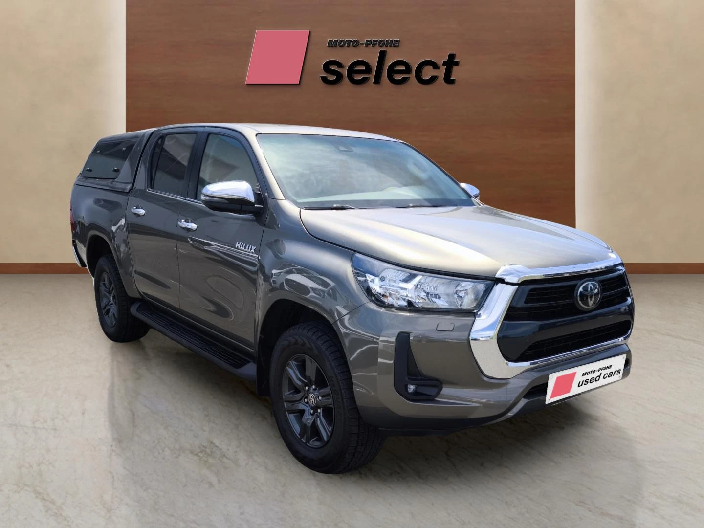 Toyota Hilux 2.4, снимка 5 - Автомобили и джипове - 54348286