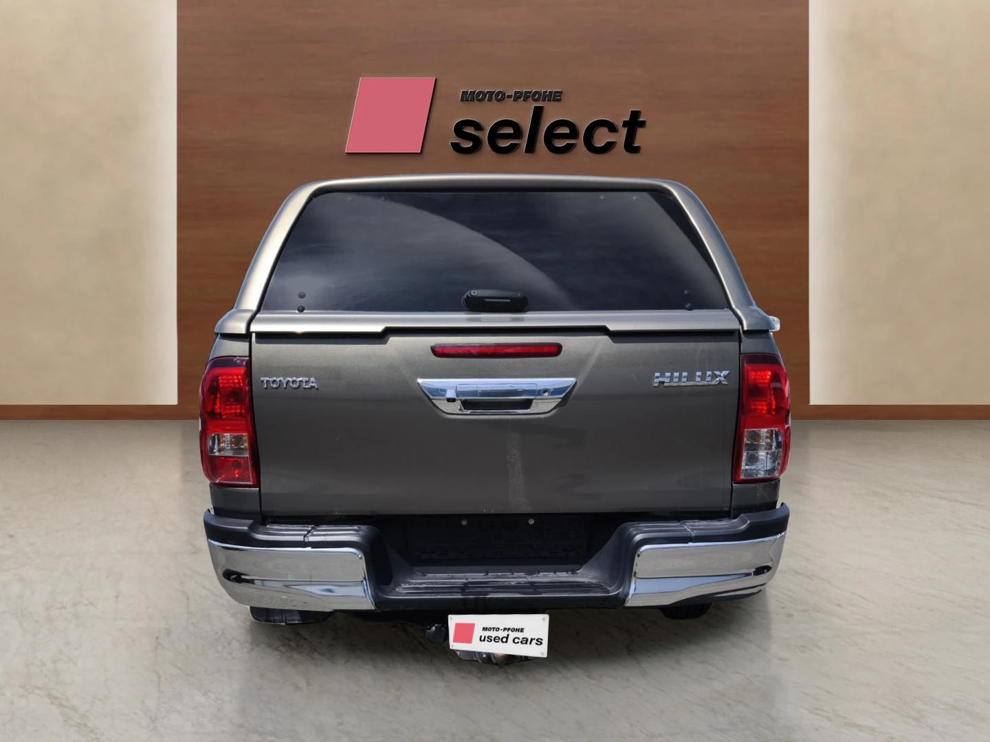 Toyota Hilux 2.4, снимка 3 - Автомобили и джипове - 54348286