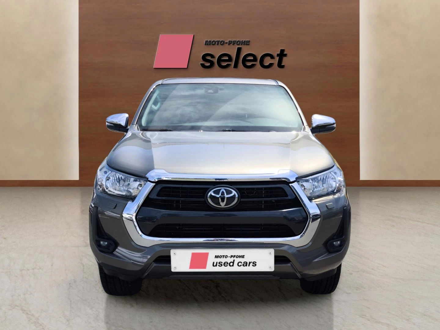 Toyota Hilux 2.4, снимка 6 - Автомобили и джипове - 54348286