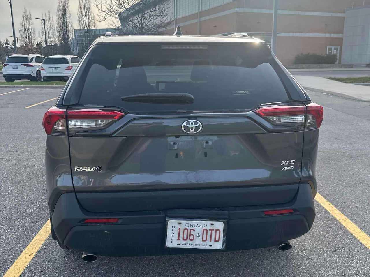 Toyota Rav4 * XLE * CARFAX * 2 КЛЮЧА * KEYLESS * ПОДГРЕВИ, снимка 4 - Автомобили и джипове - 54451018