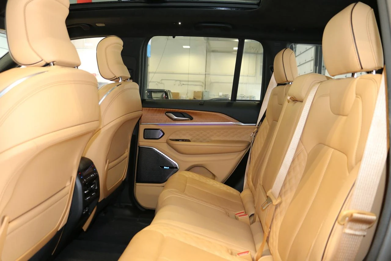 Jeep Grand cherokee SUMMIT 4X4 5.7L HEMI - NIGHTVISION| MASSAGE| NAVI, снимка 8 - Автомобили и джипове - 54542188