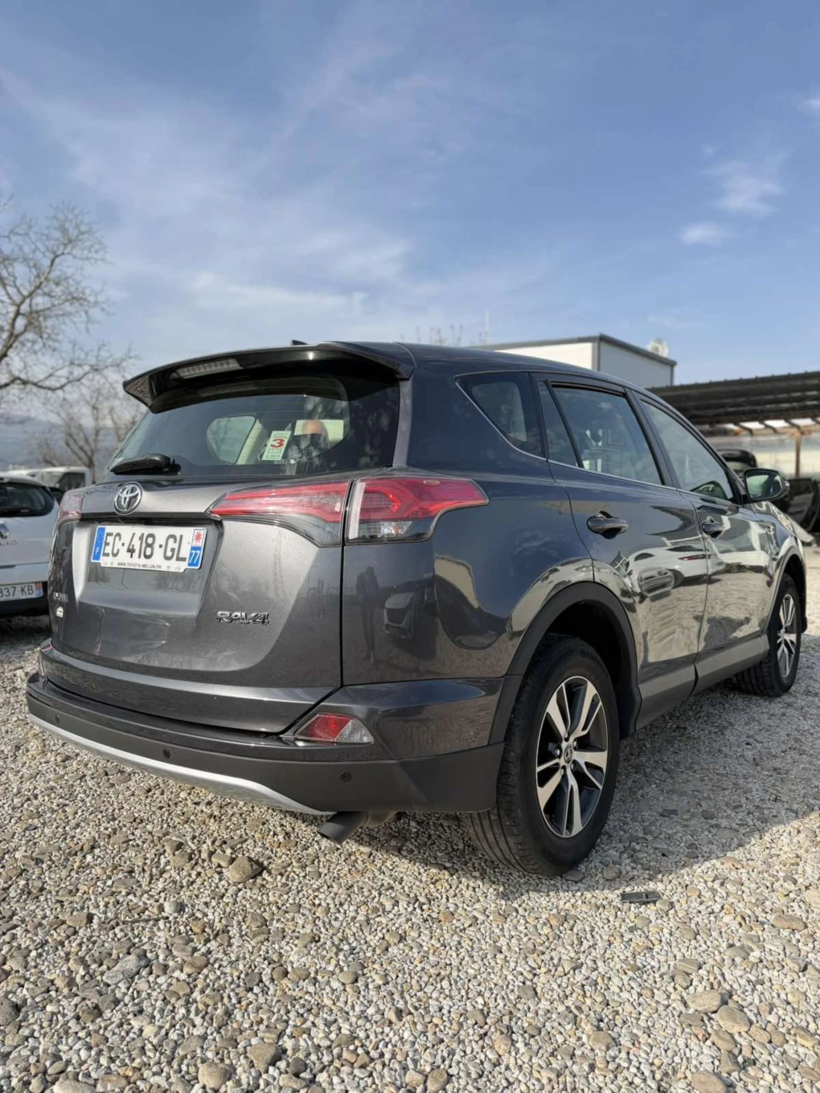 Toyota Rav4 2.0 D4D, снимка 6 - Автомобили и джипове - 54565354