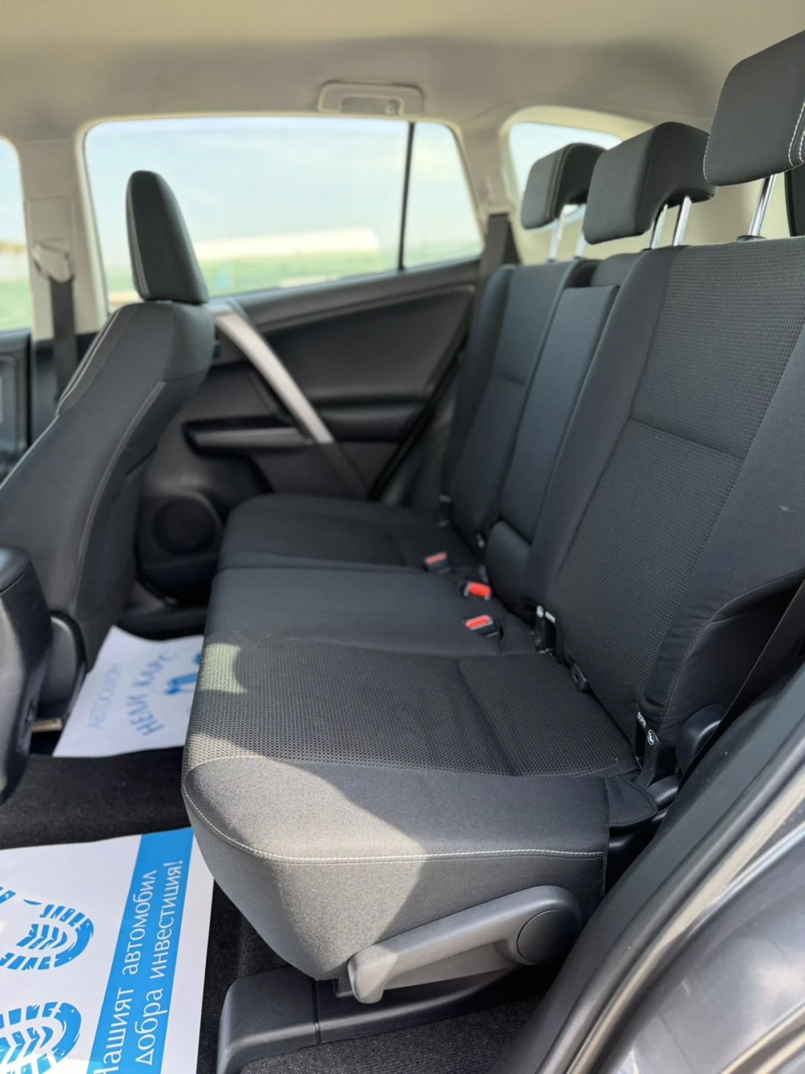 Toyota Rav4 2.0 D4D, снимка 11 - Автомобили и джипове - 54565354