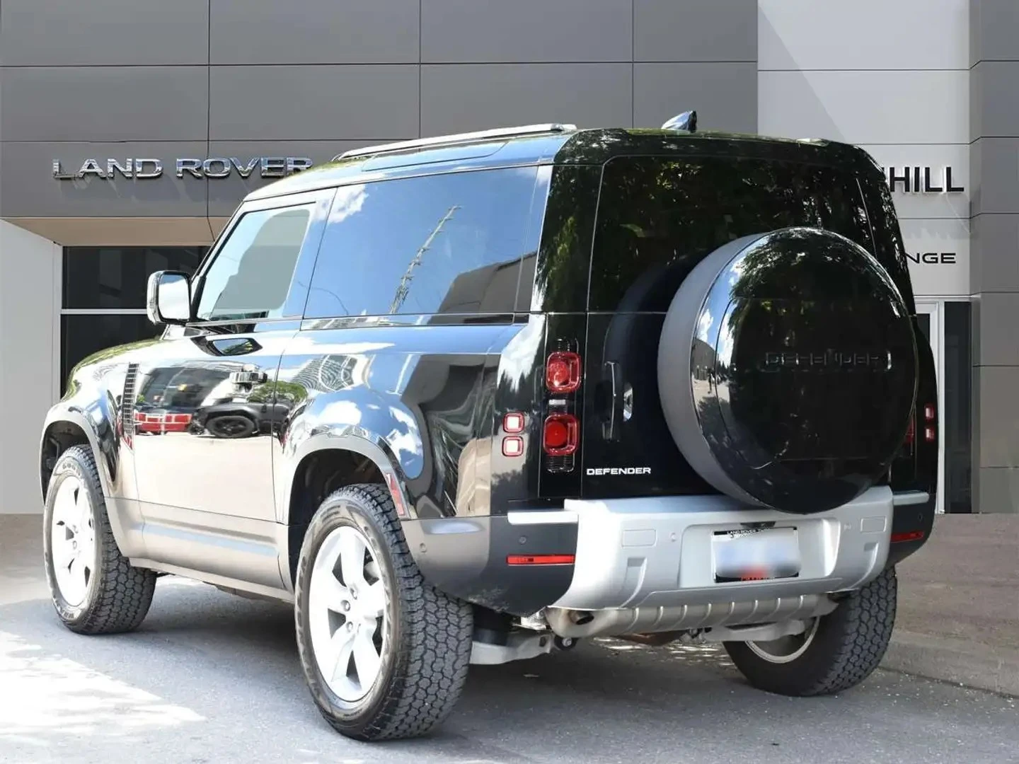 Land Rover Defender 90 P300 S ЦЕНА ДО БЪЛГАРИЯ АВТОКРЕДИТ, снимка 4 - Автомобили и джипове - 55463916