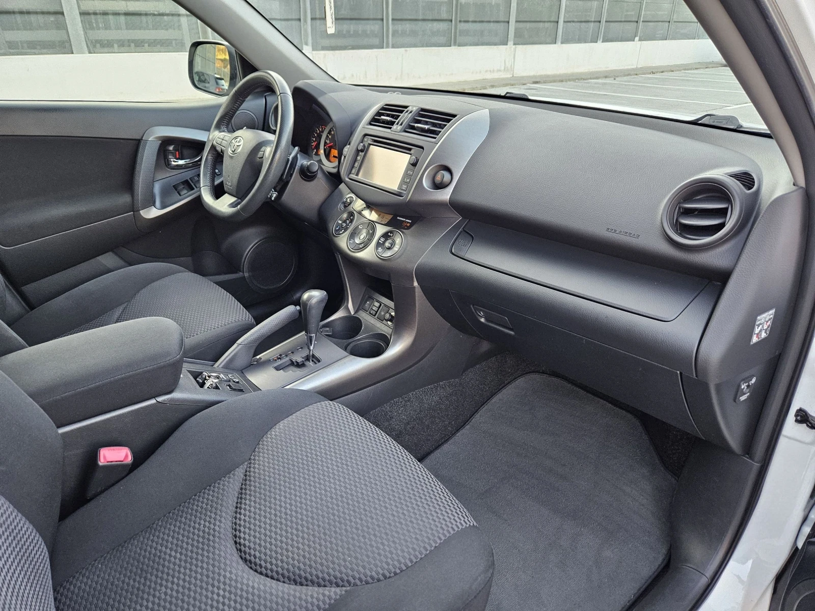 Toyota Rav4 ФЕЙСЛИФТ АВТОМАТИК , снимка 13 - Автомобили и джипове - 55468070