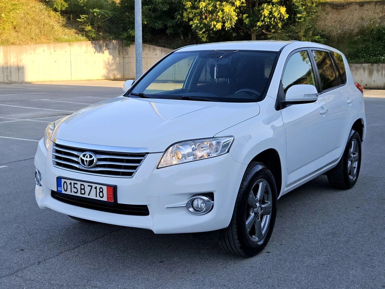 Toyota Rav4 ФЕЙСЛИФТ АВТОМАТИК , снимка 2 - Автомобили и джипове - 55468070