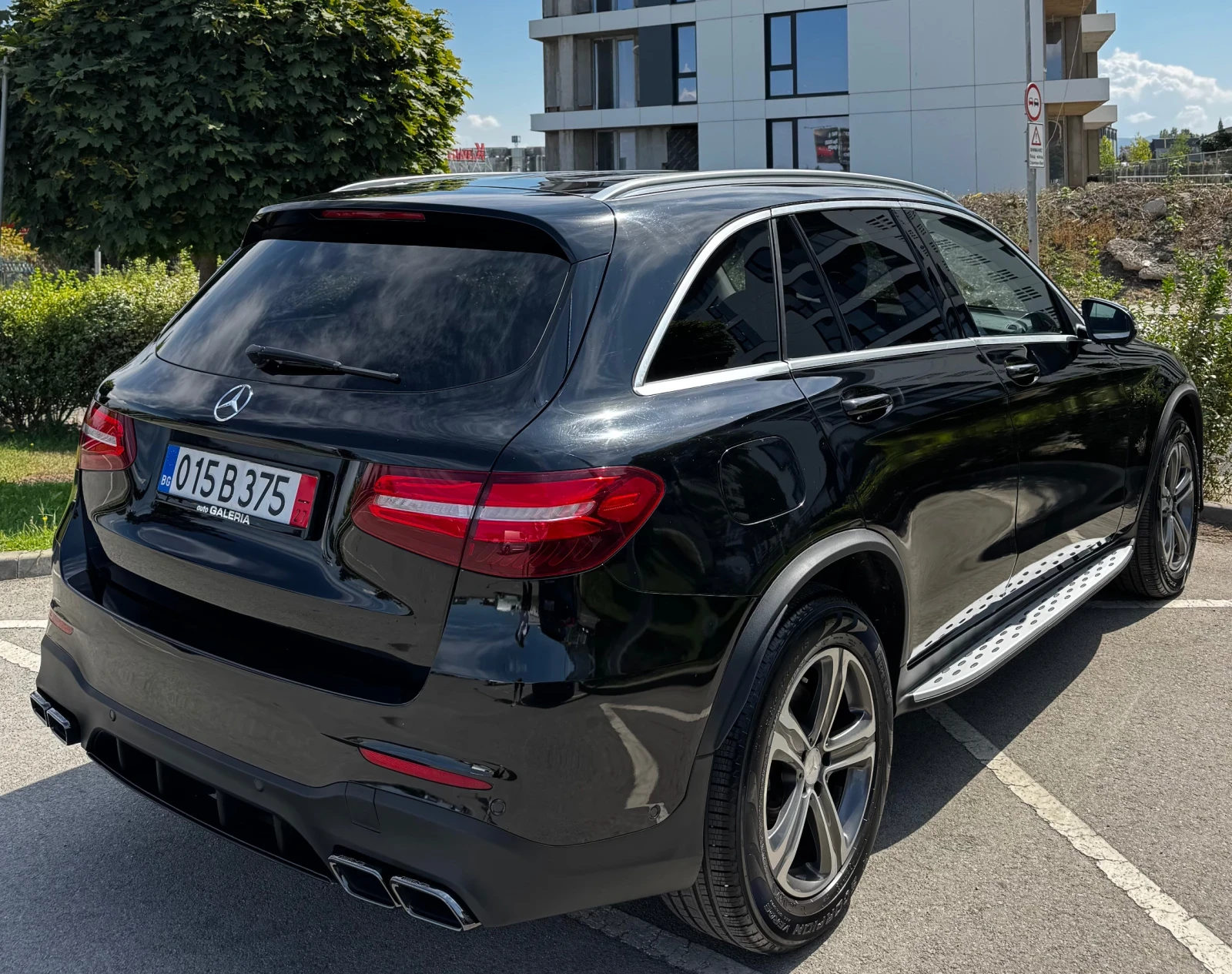 Mercedes-Benz GLC 250 AMG Line* 4Matic* 9G Tronic* Burmester* Led Adapti, снимка 8 - Автомобили и джипове - 55941673