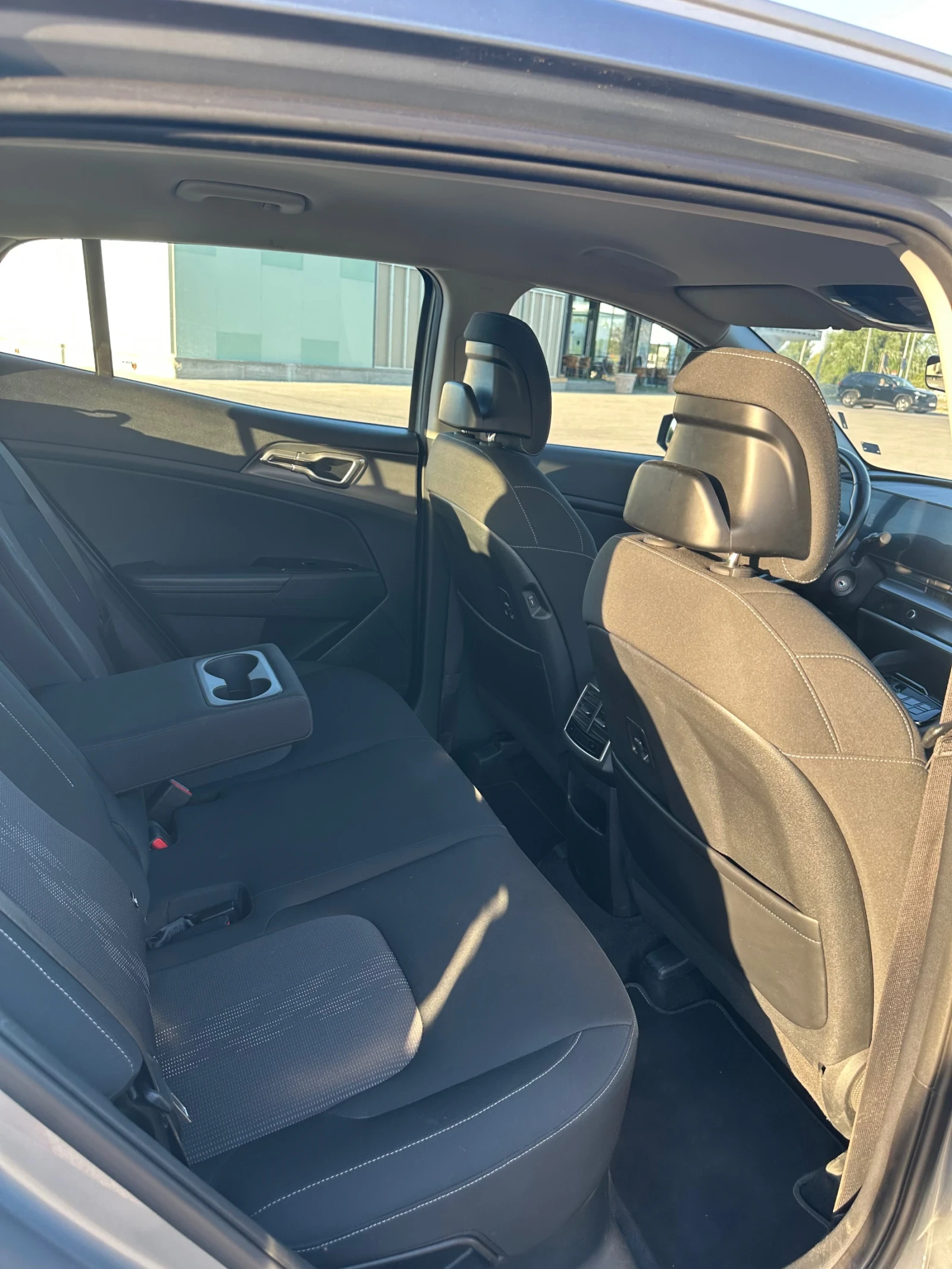 Kia Sportage 1.6 HYBRID 230 Camera TOP, снимка 10 - Автомобили и джипове - 55993535