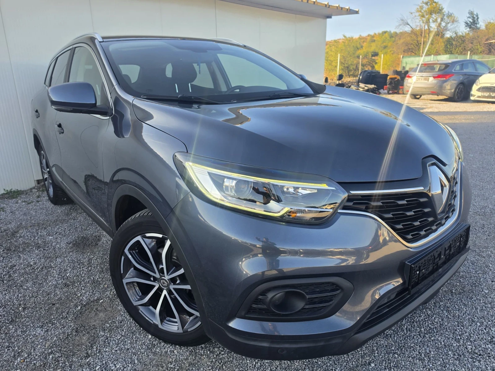 Renault Kadjar 1.3TCe 110000km, снимка 3 - Автомобили и джипове - 56342901