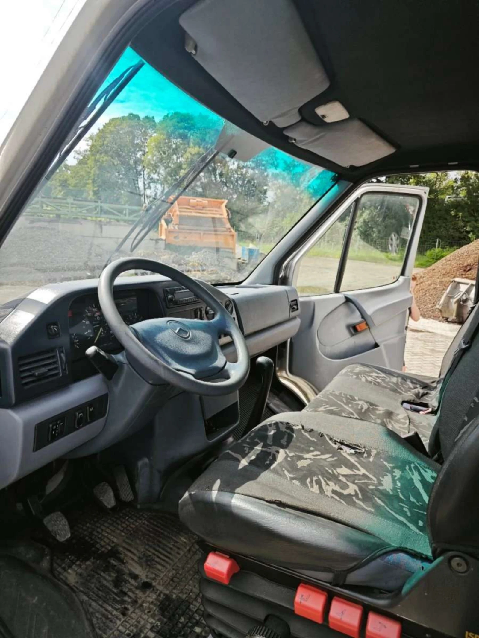 Mercedes-Benz Sprinter 412  - изображение 10