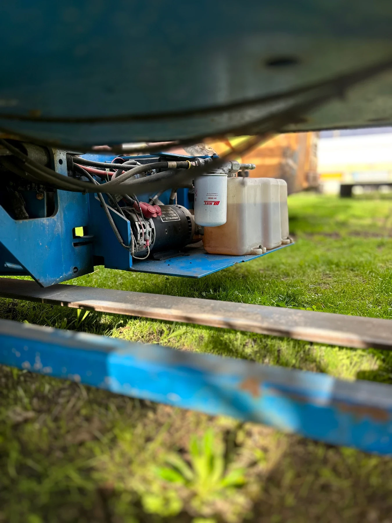 Автовишка Друга марка Ножична вишка GENIE GS2632 - изображение 7