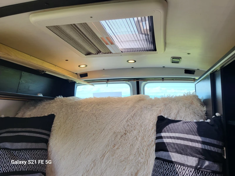 Кемпер VW California , снимка 11 - Каравани и кемпери - 52008055