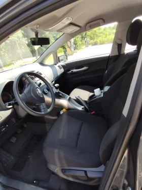 Toyota Auris, снимка 7