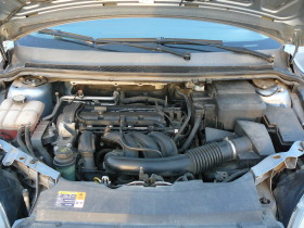 Ford Focus 1.6i 100кс Клима, снимка 13