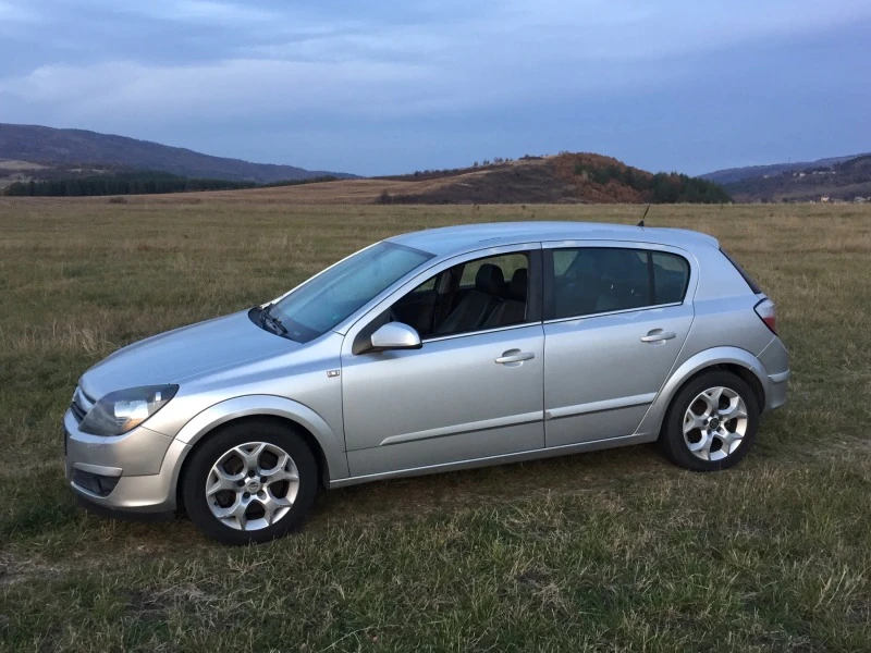 Opel Astra 1.9cdti 120кс, снимка 5 - Автомобили и джипове - 47633453