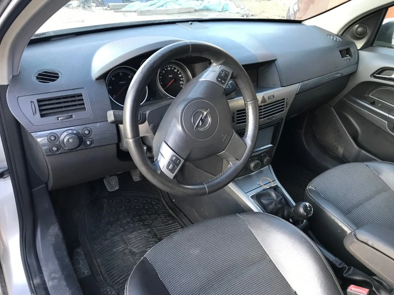 Opel Astra 1.9cdti 120кс, снимка 7 - Автомобили и джипове - 47633453