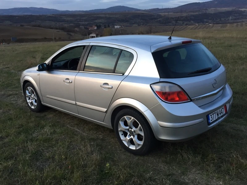 Opel Astra 1.9cdti 120кс, снимка 6 - Автомобили и джипове - 47633453