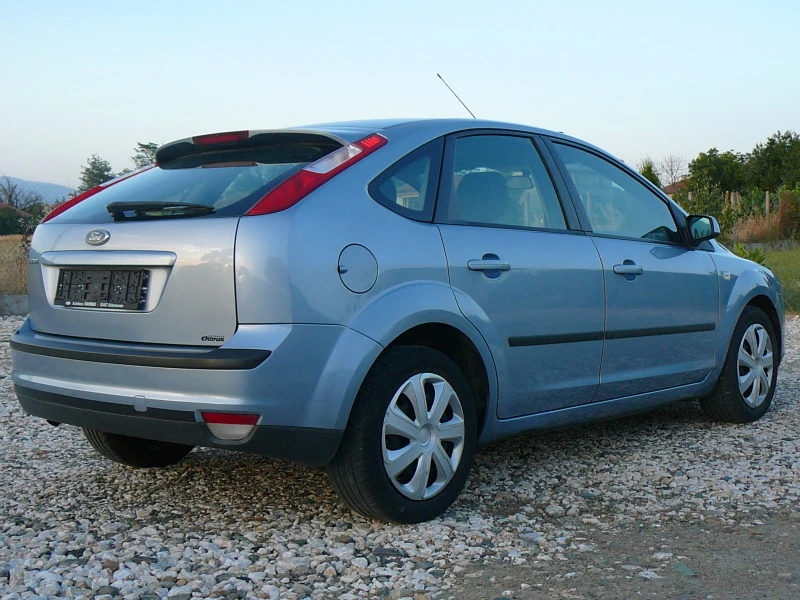 Ford Focus 1.6i 100кс Клима, снимка 7 - Автомобили и джипове - 47433260