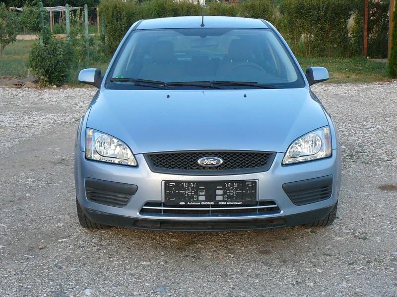 Ford Focus 1.6i 100кс Клима, снимка 3 - Автомобили и джипове - 47433260