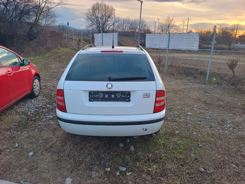 Skoda Fabia 1.4 TDI/Face/Климатик , снимка 8 - Автомобили и джипове - 48958301