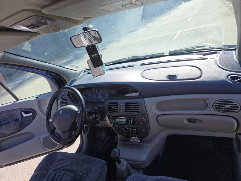 Renault Scenic, снимка 4 - Автомобили и джипове - 52001635