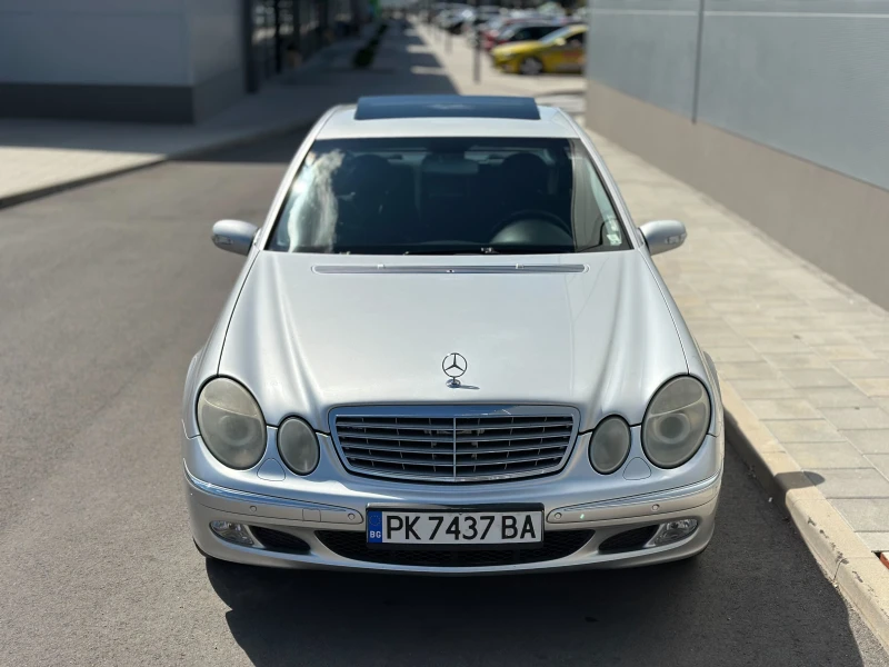Mercedes-Benz E 240 Elegance, снимка 8 - Автомобили и джипове - 52423072