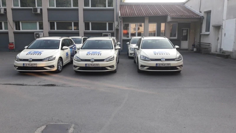 VW Golf, снимка 7 - Автомобили и джипове - 52344258