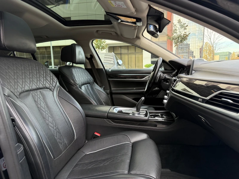 BMW 750 d xDrive, снимка 12 - Автомобили и джипове - 52402678