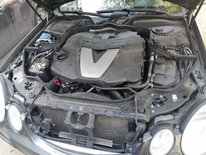 Mercedes-Benz E 350 E320cdi 4matic, снимка 8 - Автомобили и джипове - 52854150