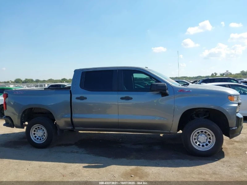 Chevrolet Silverado 1500 4WD Short Bed Custom Trail Boss * СТАВА НА ГА, снимка 13 - Автомобили и джипове - 53330912