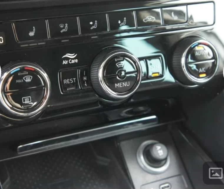 Skoda Superb Style plus 150 HP /AUTOMATIC/DSG/ CAM/LED/ NAVI, снимка 10 - Автомобили и джипове - 53773534