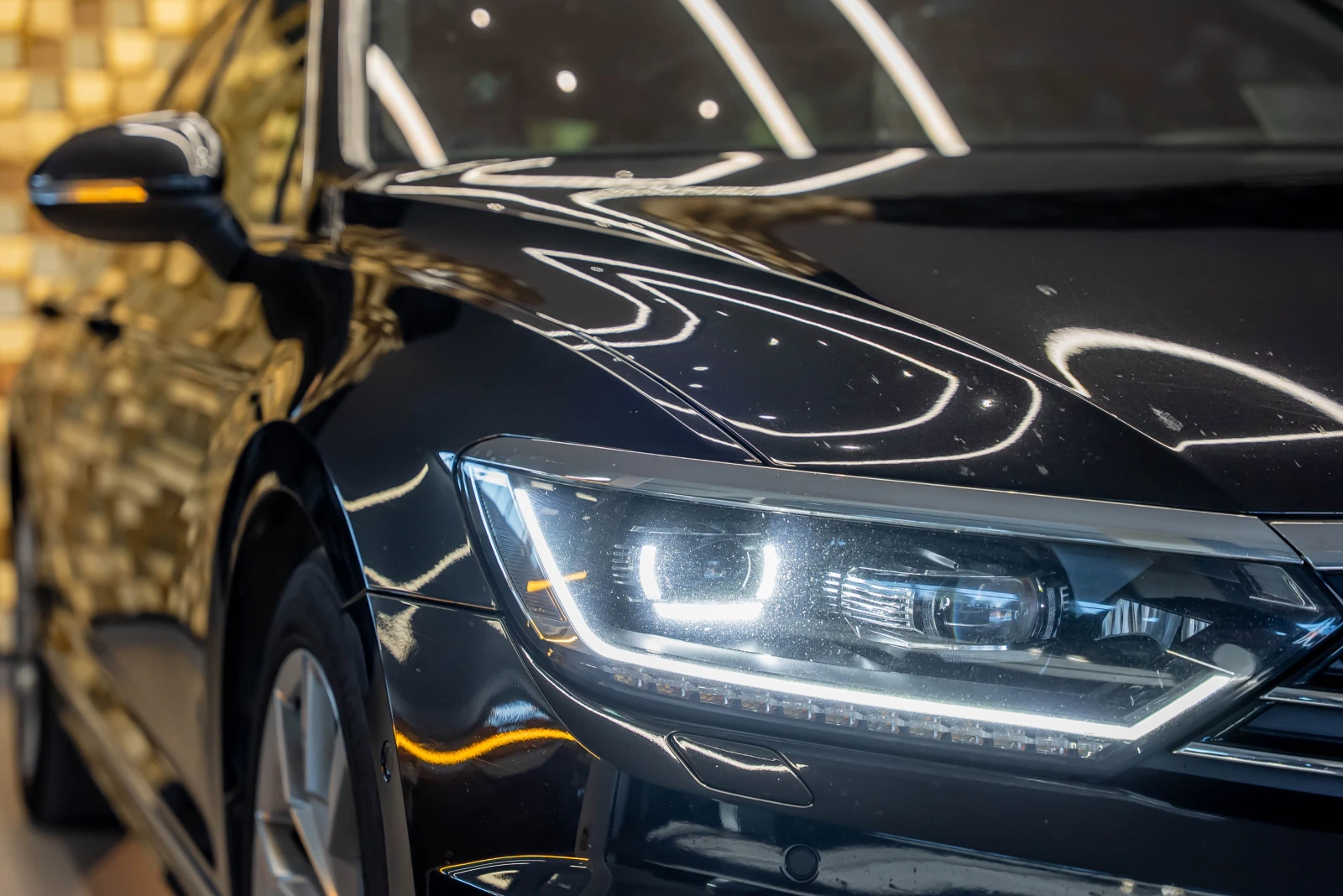 VW Passat R-Line 240hp 4MOTION - изображение 5