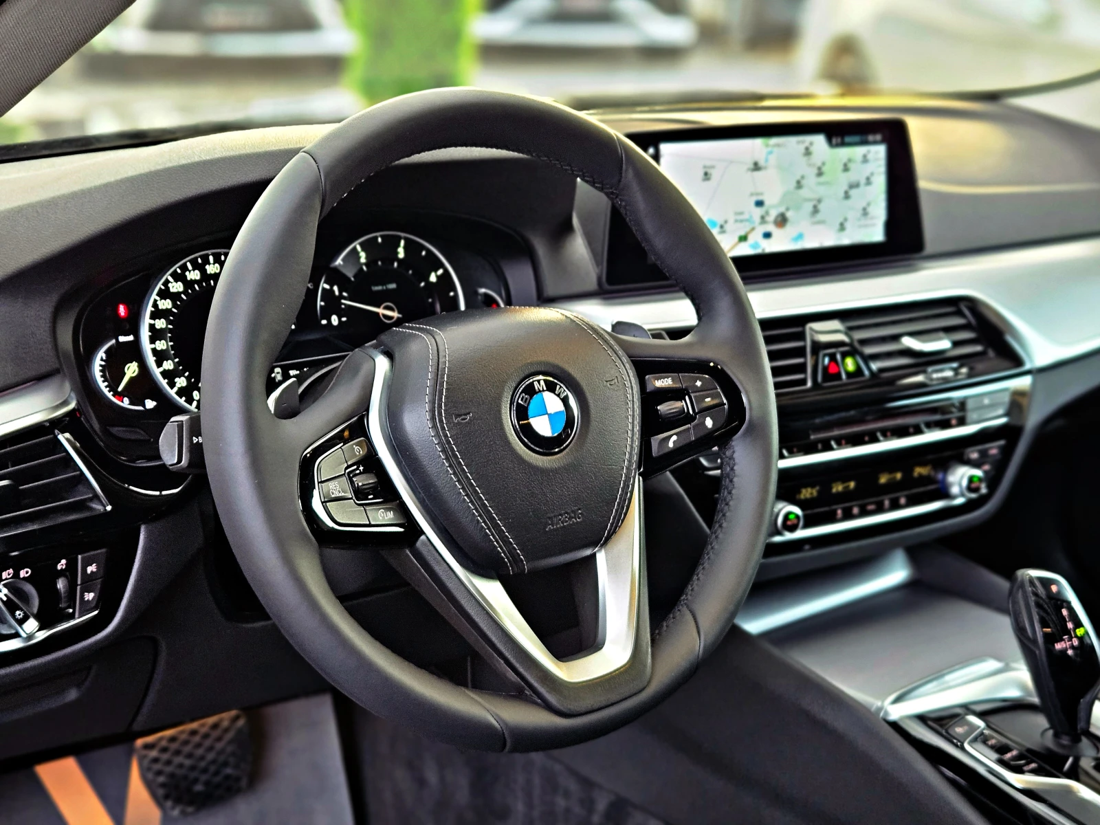 BMW 530 M5/FACE/LASER/GERMANY/CAMERA/AMBIENT/AUTO H/LIZING - изображение 10