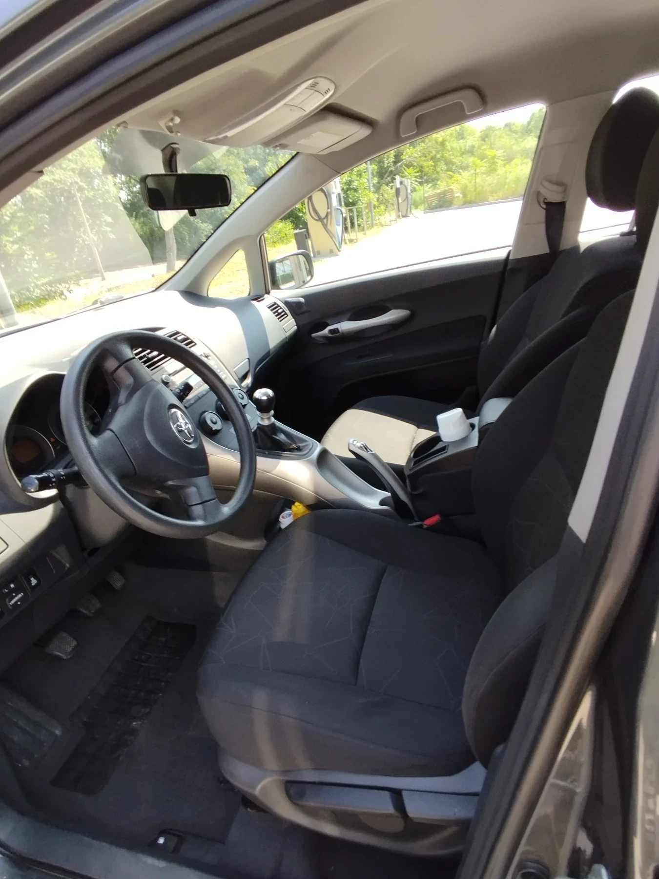 Toyota Auris  - изображение 7