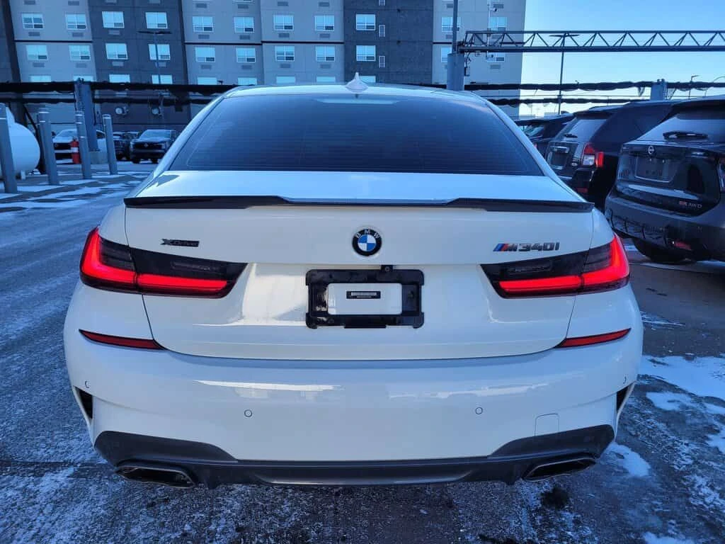 BMW 340 ДИСТРОНИК/360/HEAD-UP DISPLAY/ШИБИДАХ/+ ГУМИ, снимка 7 - Автомобили и джипове - 53997590