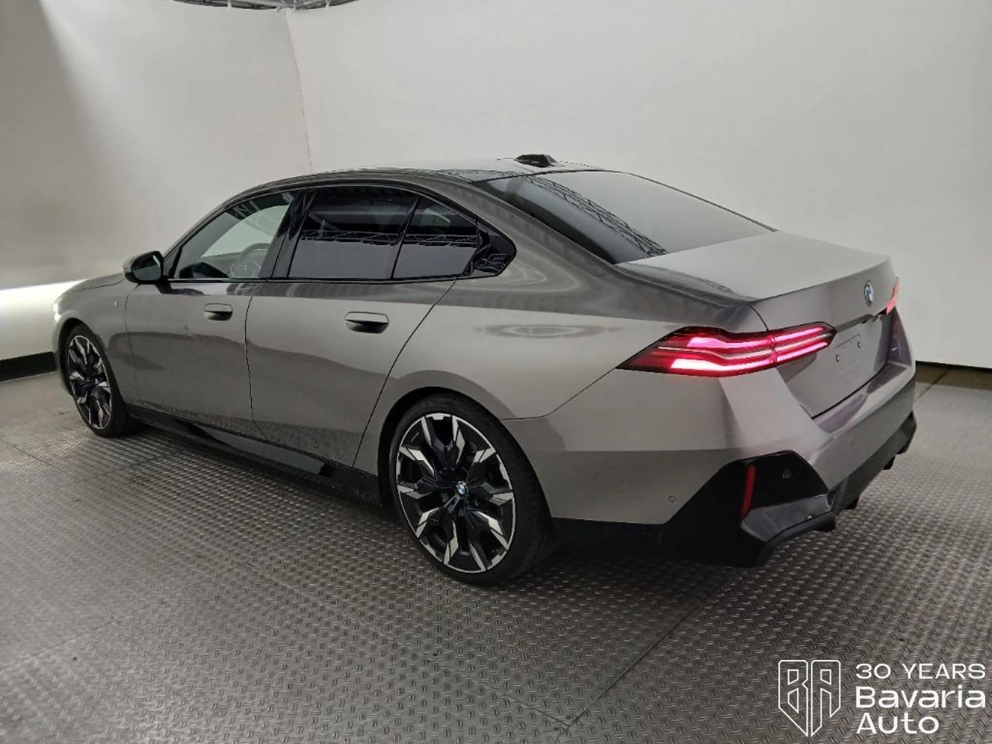 BMW 520 d xDrive M Sport Pro, снимка 2 - Автомобили и джипове - 54396865