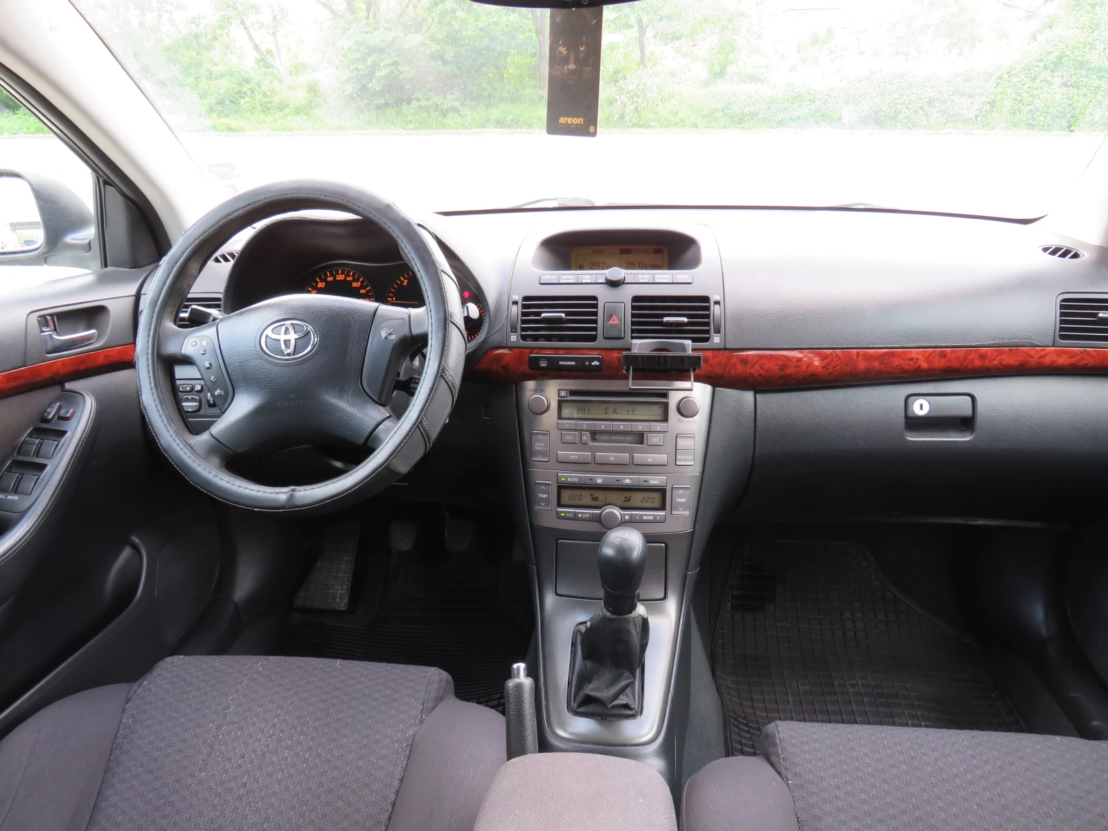 Toyota Avensis * 2.0DIESEL РЪЧКА РЕГИСТРИРАН* , снимка 13 - Автомобили и джипове - 54674718