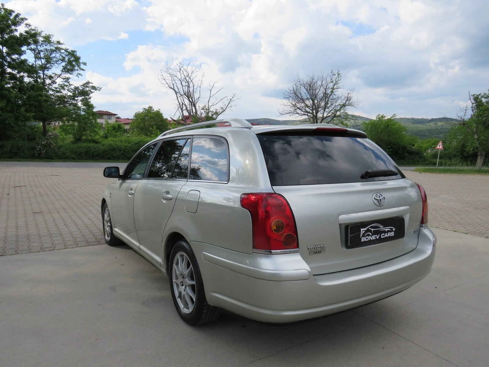 Toyota Avensis * 2.0DIESEL РЪЧКА РЕГИСТРИРАН* , снимка 7 - Автомобили и джипове - 54674718